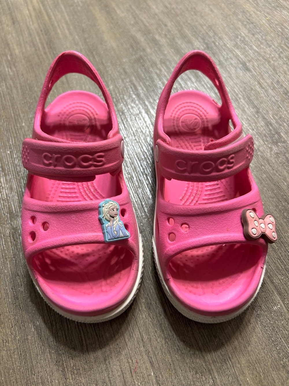 CROCS Girls' Bright Pink Sandals with Elsa & Bow Jibbitz